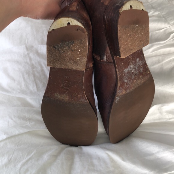 Tory Burch boots, size 7.5, soles have wear - Picture 6 of 6